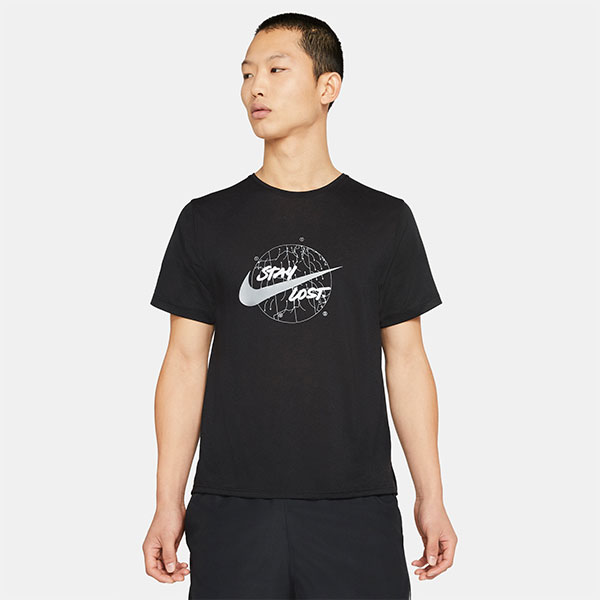 Step Sports オンラインショップ Nike Dri Fit マイラーワイルドランgxショートスリーブトップ Da0217 010 ブラック リフレクトシルバー 21sp